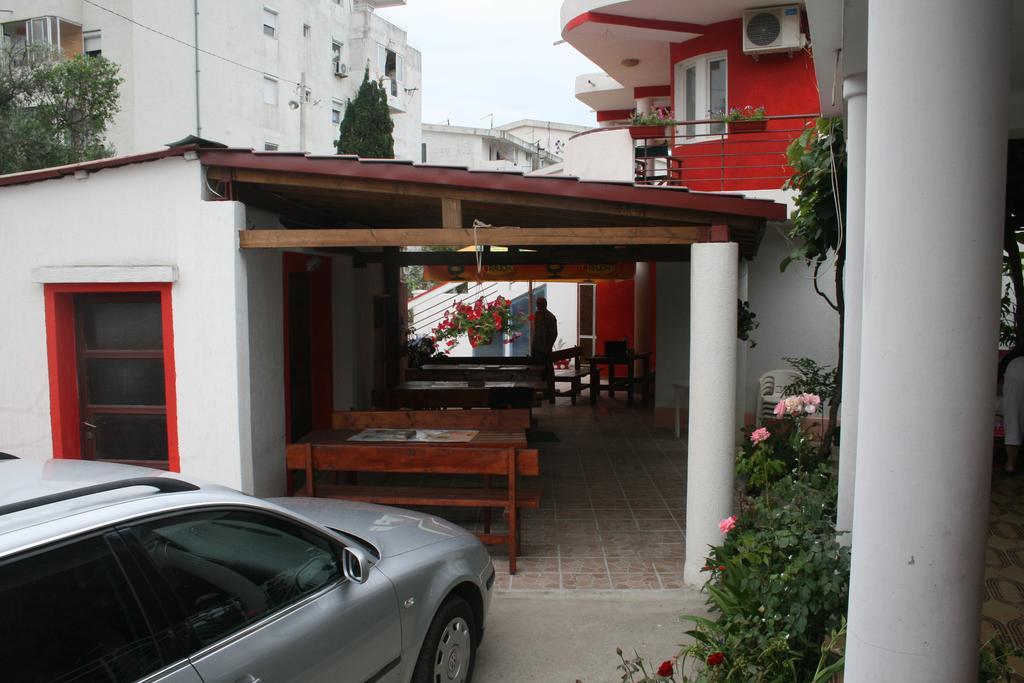Lukic Apartmani Bar Zewnętrze zdjęcie