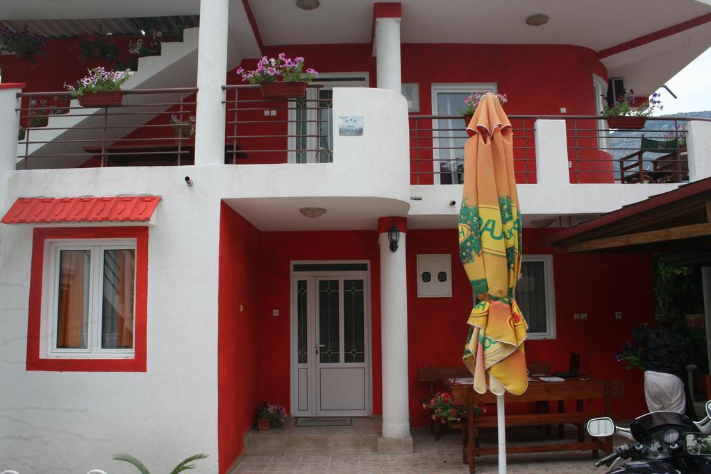 Lukic Apartmani Bar Zewnętrze zdjęcie