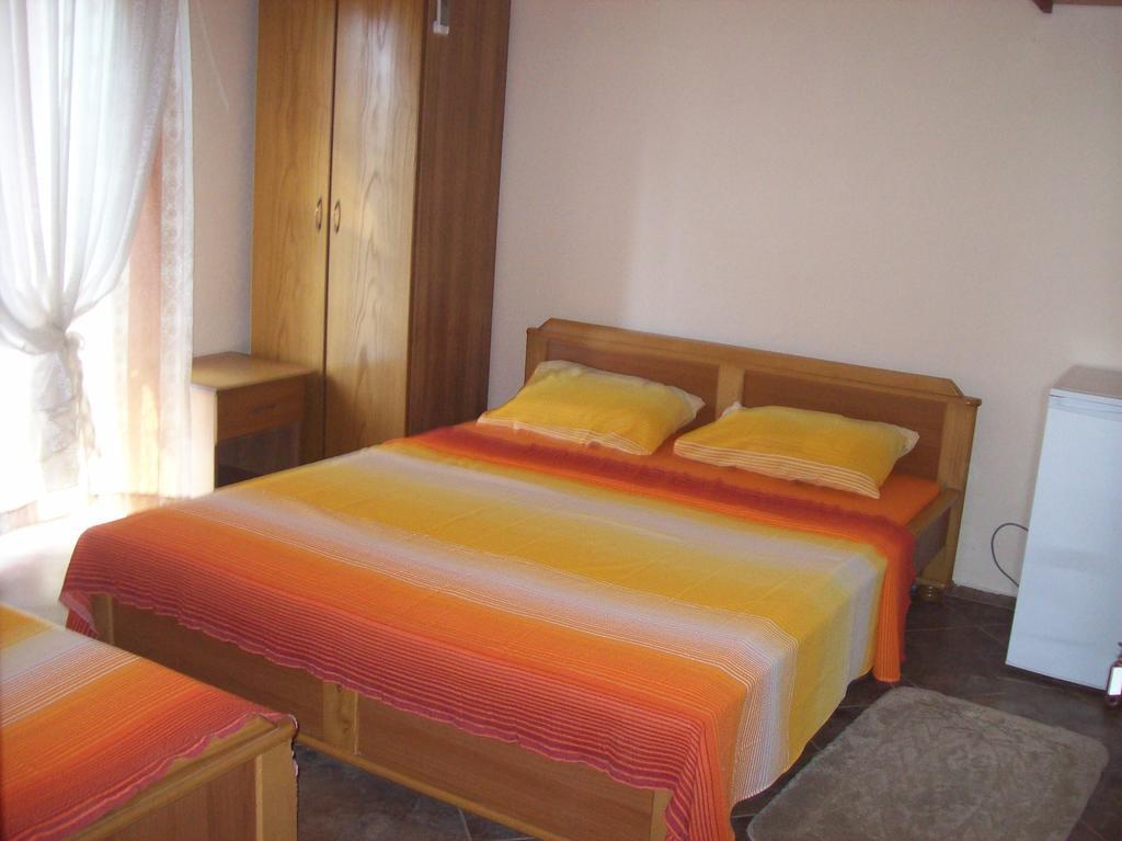 Lukic Apartmani Bar Zewnętrze zdjęcie